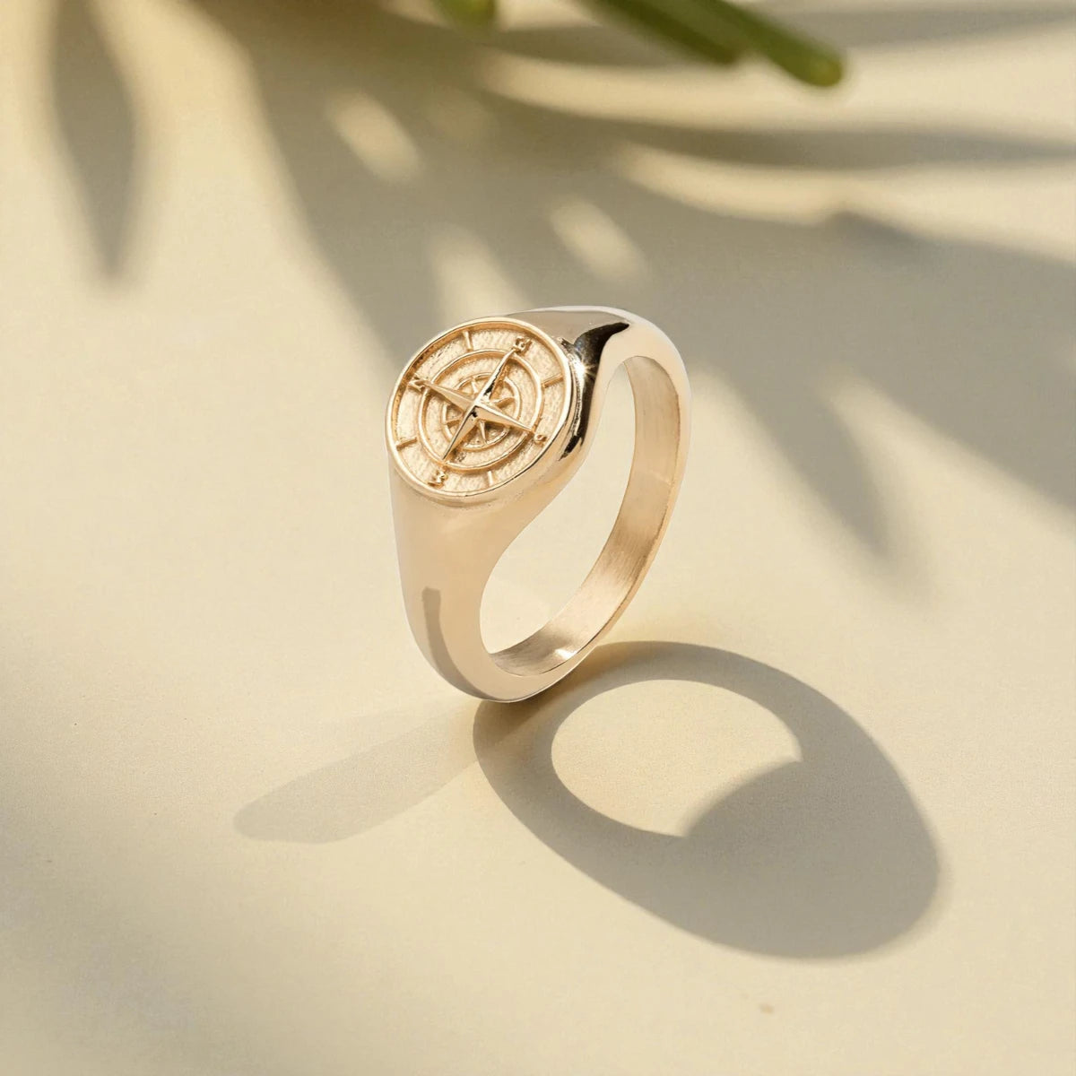 Compass Signet Ring (Gold)